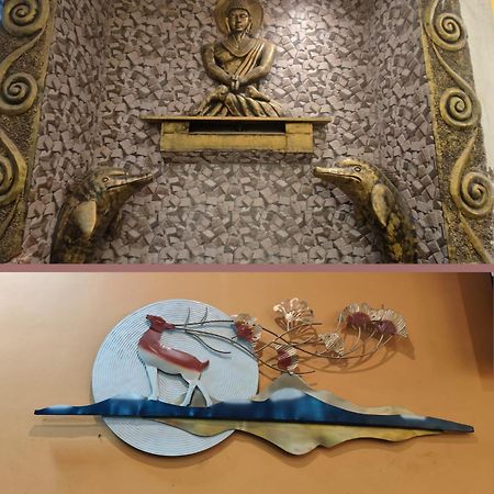 Rk Hotel & Restaurant Dewas Bagian luar foto